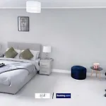 2 Bedroom Apartment At Hush Haven Homes Short Lets And Serviced Accommodation With Netflix, Games & Wi-Fi