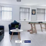 2 Bedroom Apartment At Hush Haven Homes Short Lets And Serviced Accommodation With Netflix, Games & Wi-Fi